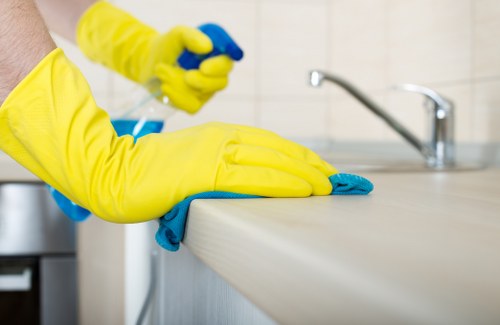 Deep upholstery cleaning for fabric sofas in SW5
