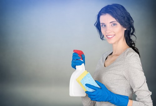 Commercial shopfront window cleaning in SW5